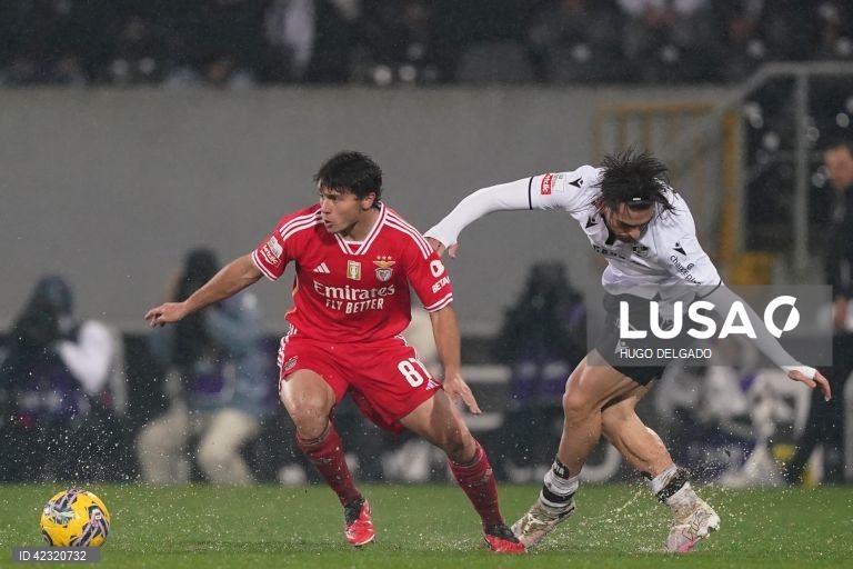 Futebol: Vitória de Guimarães v Benfica
