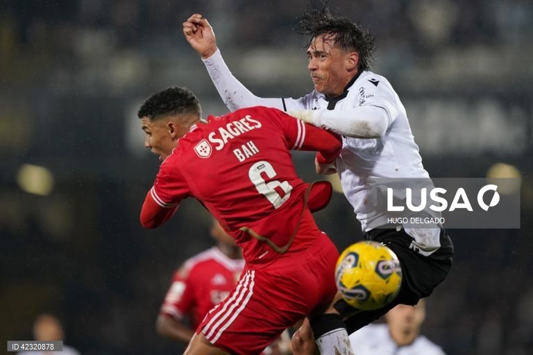 Futebol: Vitória de Guimarães v Benfica