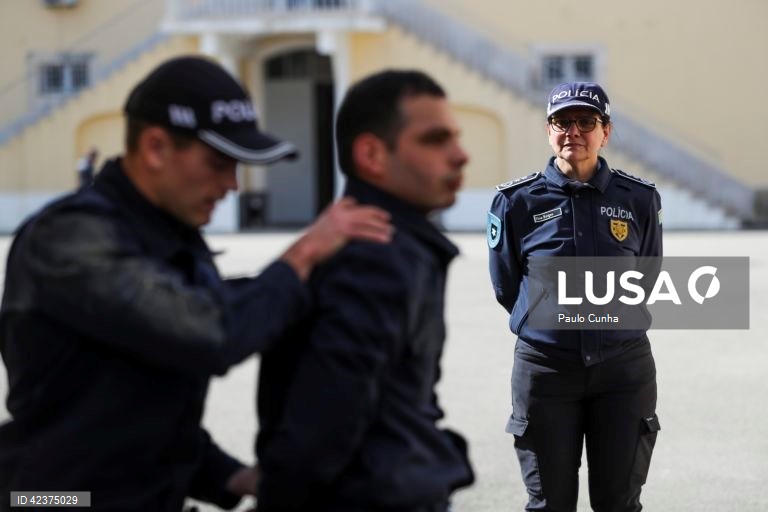 Alunos da Escola Prática de Policia treinam para ser futuros agentes da PSP, 20 fevereiro 2024 em Torres Novas. (ACOMPANHA TEXTO DA LUSA DO DIA 25 FEVEREIRO 2024). PAULO CUNHA/LUSA