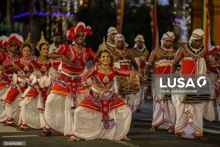 Colombo: Festival Navam Perahera.