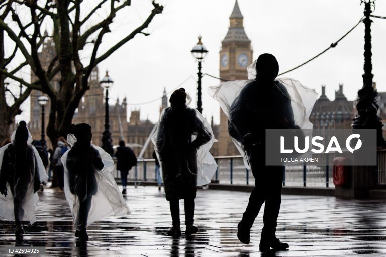 A tempestade Nelson leva ventos fortes a Londres