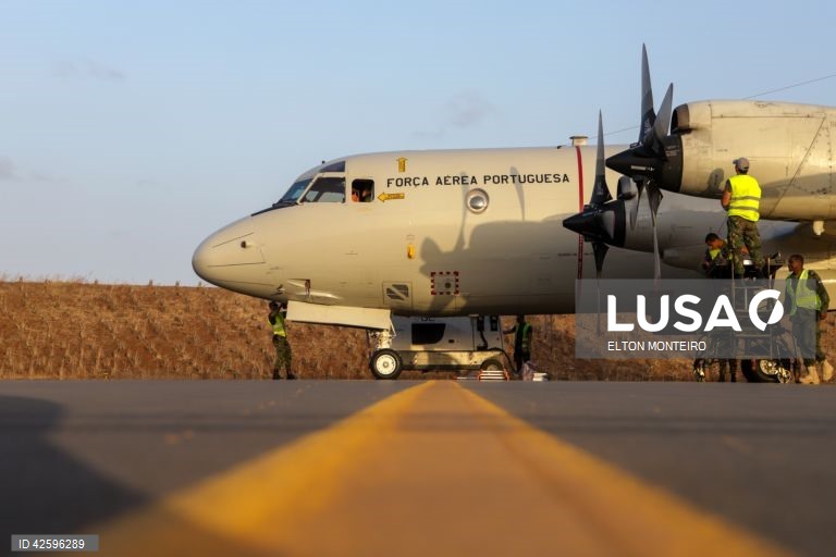 Aeronave P3-C “Orion” no Aeroporto Internacional Nelson Mandela após mais um dia de missão de fiscalização na Zona Económica Exclusiva de Cabo Verde, Cidade da Praia, 28 de março de 2024. A missão de patrulhamento efetuada pelo Destacamento da Força Aérea Portuguesa em Cabo Verde é composta por uma aeronave P3-C “Orion” e uma tripulação de 38 militares e estará em Cabo Verde, entre 21 de março e 02 de abril, realizando missões de fiscalização conjunta da Zona Económica Exclusiva de Cabo Verde....