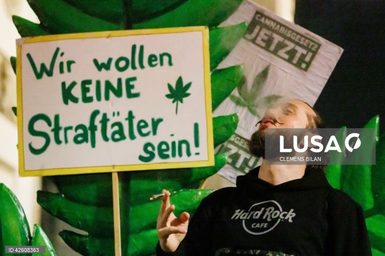 Alemanha aprova descriminalização da canabis 