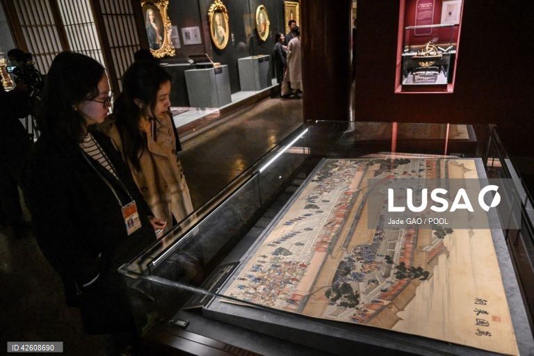China: Exposição "A Cidade Proibida e o Palácio de Versalhes" em Pequim