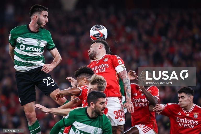 O Sporting qualificou-se hoje pela 30.ª vez para a final da Taça de Portugal em futebol, ao empatar 2-2 no reduto do Benfica, em encontro da segunda mão das meias-finais, disputado no Estádio da Luz, em Lisboa.