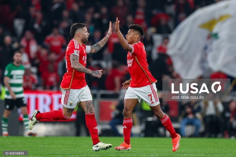 O Sporting qualificou-se hoje pela 30.ª vez para a final da Taça de Portugal em futebol, ao empatar 2-2 no reduto do Benfica, em encontro da segunda mão das meias-finais, disputado no Estádio da Luz, em Lisboa.