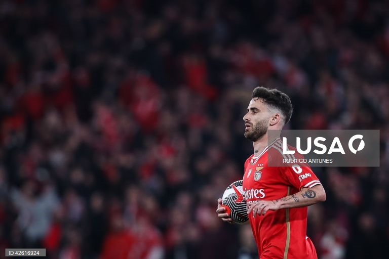 O Sporting qualificou-se hoje pela 30.ª vez para a final da Taça de Portugal em futebol, ao empatar 2-2 no reduto do Benfica, em encontro da segunda mão das meias-finais, disputado no Estádio da Luz, em Lisboa.