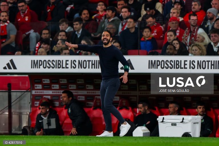O Sporting qualificou-se hoje pela 30.ª vez para a final da Taça de Portugal em futebol, ao empatar 2-2 no reduto do Benfica, em encontro da segunda mão das meias-finais, disputado no Estádio da Luz, em Lisboa.