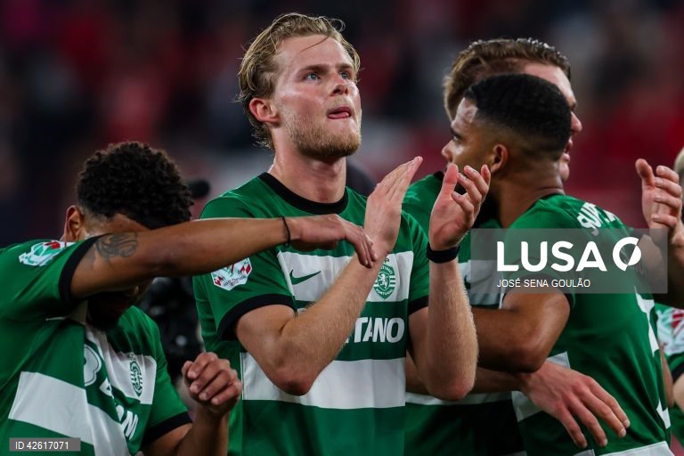 O Sporting qualificou-se hoje pela 30.ª vez para a final da Taça de Portugal em futebol, ao empatar 2-2 no reduto do Benfica, em encontro da segunda mão das meias-finais, disputado no Estádio da Luz, em Lisboa.