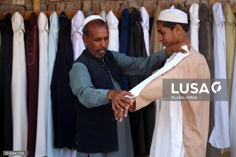 Paquistão: preparativos para a celebração do Eid al-Fitr 