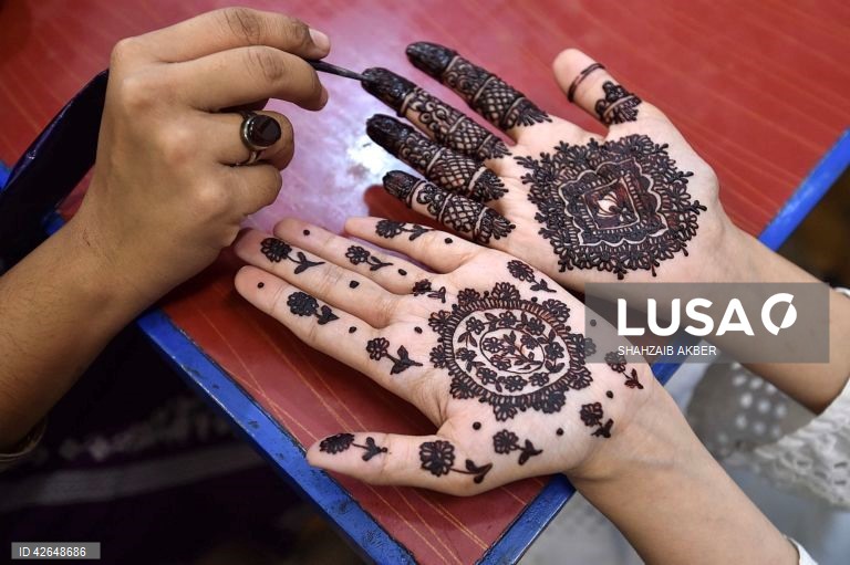 Paquistão: preparativos para a celebração do Eid al-Fitr 