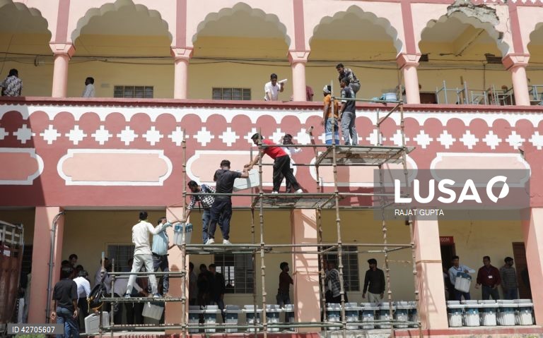 Índia começa a votar nas eleições gerais