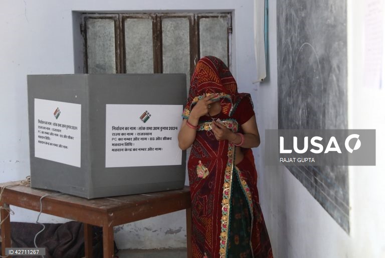 Índia começa a votar nas eleições gerais