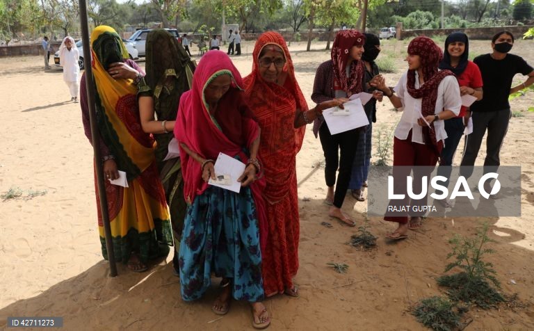 Índia começa a votar nas eleições gerais