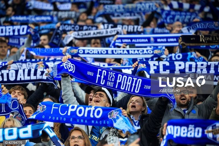 O líder Sporting colocou-se hoje a cinco pontos do 20.º título de campeão português de futebol, ao empatar 2-2 no reduto do FC Porto, com um ‘bis’ de Viktor Gyokeres a acabar, na 31.ª jornada da I Liga.