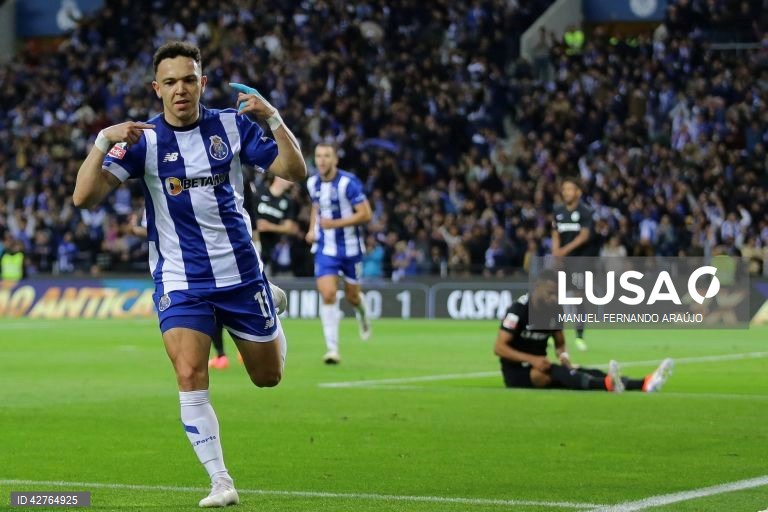 O líder Sporting colocou-se hoje a cinco pontos do 20.º título de campeão português de futebol, ao empatar 2-2 no reduto do FC Porto, com um ‘bis’ de Viktor Gyokeres a acabar, na 31.ª jornada da I Liga.