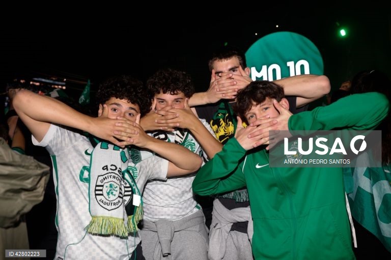 Futebol: Sporting festeja a conquista do título