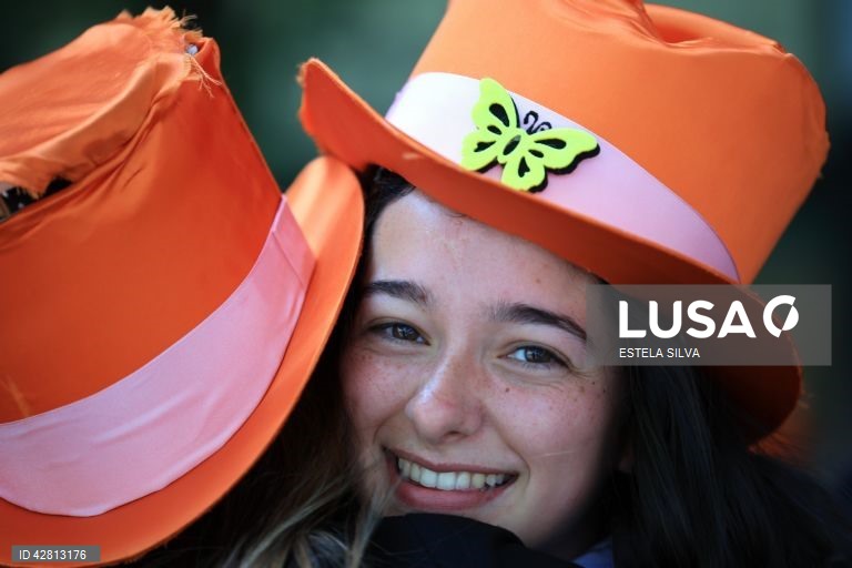 Estudantes universitários participam no Cortejo Académico da Queima das Fitas com início na rua de Camões até à avenida dos Aliados, no Porto, 07 de maio de 2024. ESTELA SILVA/LUSA