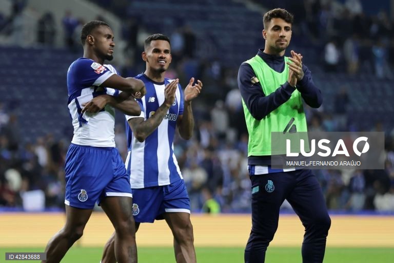  O FC Porto segurou hoje o terceiro lugar da I Liga de futebol, ao vencer em casa ao Boavista no dérbi portuense da 33.ª e penúltima jornada, com um golo do avançado iraniano Taremi, aos 90+8 minutos.