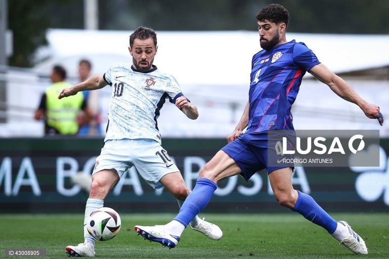 A seleção portuguesa de futebol perdeu hoje com a Croácia, por 2-1, no segundo jogo de preparação para o Euro2024, no regresso, 10 anos depois, ao Estádio Nacional, em Oeiras.