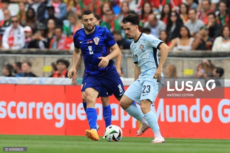 A seleção portuguesa de futebol perdeu hoje com a Croácia, por 2-1, no segundo jogo de preparação para o Euro2024, no regresso, 10 anos depois, ao Estádio Nacional, em Oeiras.