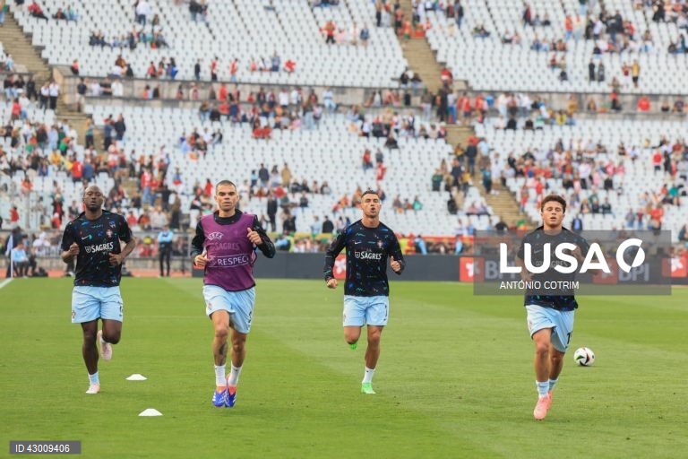 A seleção portuguesa de futebol perdeu hoje com a Croácia, por 2-1, no segundo jogo de preparação para o Euro2024, no regresso, 10 anos depois, ao Estádio Nacional, em Oeiras.