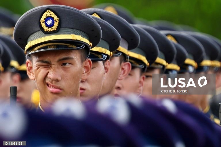 Celebrações do centenário da Academia Militar da República da China (ROC) (celebrações do centenário da Academia Militar de Whampoa) no interior da Academia Militar da República da China (ROC) em Kaohsiung, Taiwan,
