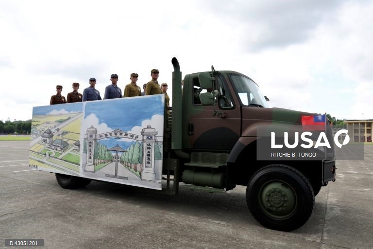 Celebrações do centenário da Academia Militar da República da China (ROC) (celebrações do centenário da Academia Militar de Whampoa) no interior da Academia Militar da República da China (ROC) em Kaohsiung, Taiwan,