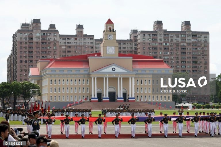 Celebrações do centenário da Academia Militar da República da China (ROC) (celebrações do centenário da Academia Militar de Whampoa) no interior da Academia Militar da República da China (ROC) em Kaohsiung, Taiwan,