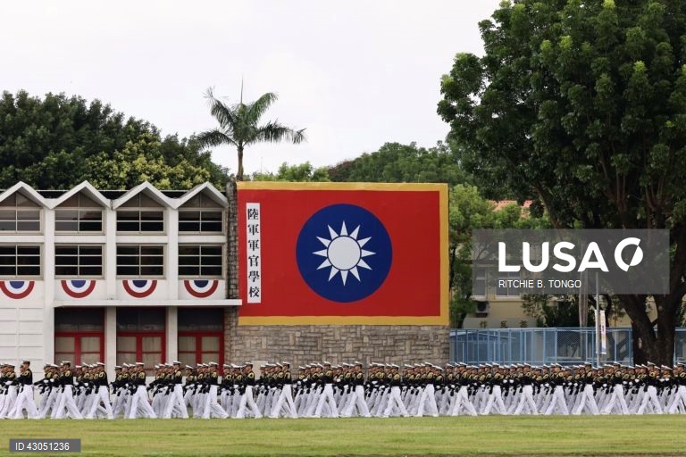 Celebrações do centenário da Academia Militar da República da China (ROC) (celebrações do centenário da Academia Militar de Whampoa) no interior da Academia Militar da República da China (ROC) em Kaohsiung, Taiwan,