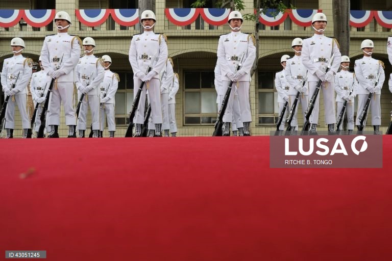 Celebrações do centenário da Academia Militar da República da China (ROC) (celebrações do centenário da Academia Militar de Whampoa) no interior da Academia Militar da República da China (ROC) em Kaohsiung, Taiwan,