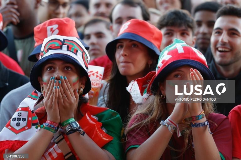 O extremo Francisco Conceição selou hoje, nos descontos, a vitória de Portugal sobre a República Checa (2-1) na estreia no Euro2024 de futebol, apontando o 58.º tento luso em fases finais da competição.