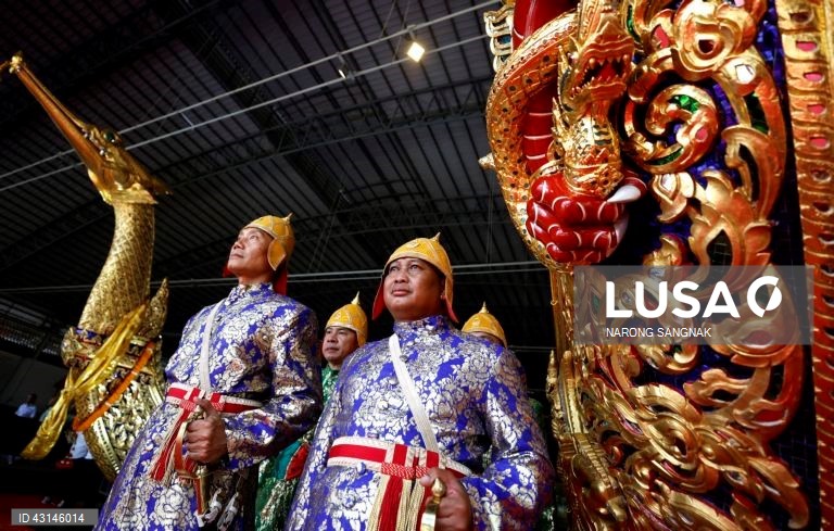Tailândia: Bençãos das barcas a ser utilizadas nos festejos do aniversário do Rei