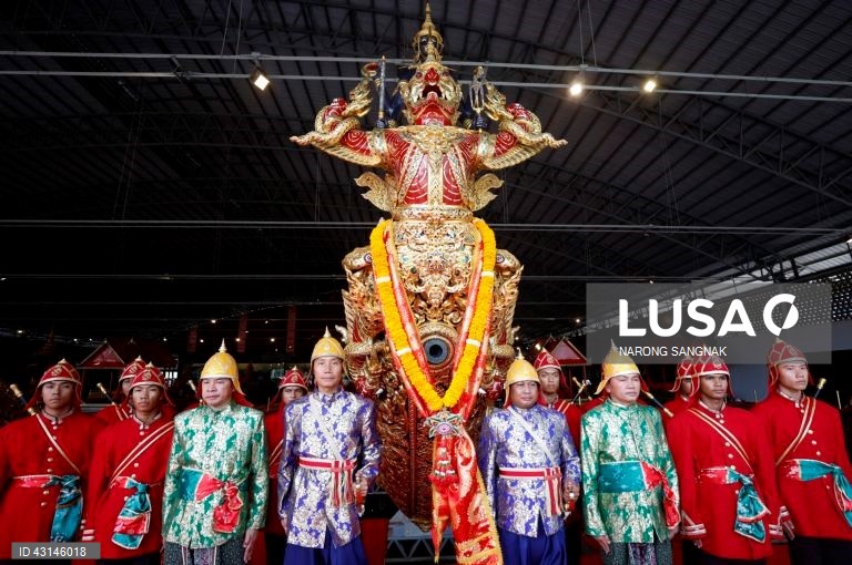 Tailândia: Bençãos das barcas a ser utilizadas nos festejos do aniversário do Rei