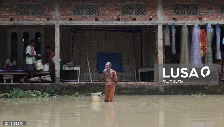 Índia: Cheias no Rio Bramaputra