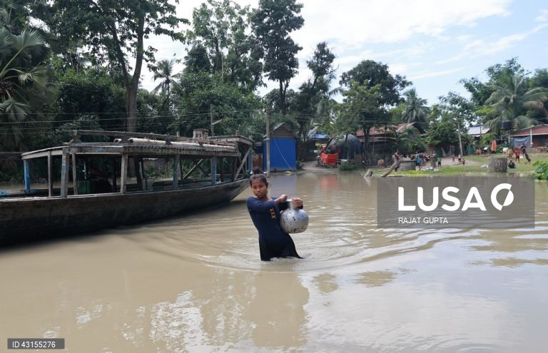 Índia: Cheias no Rio Bramaputra