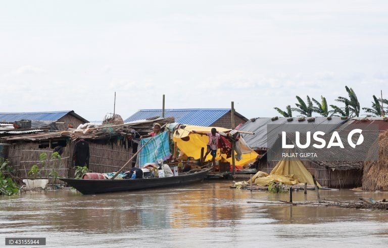 Índia: Cheias no Rio Bramaputra