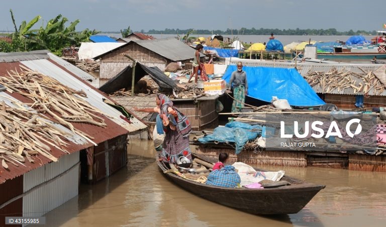 Índia: Cheias no Rio Bramaputra