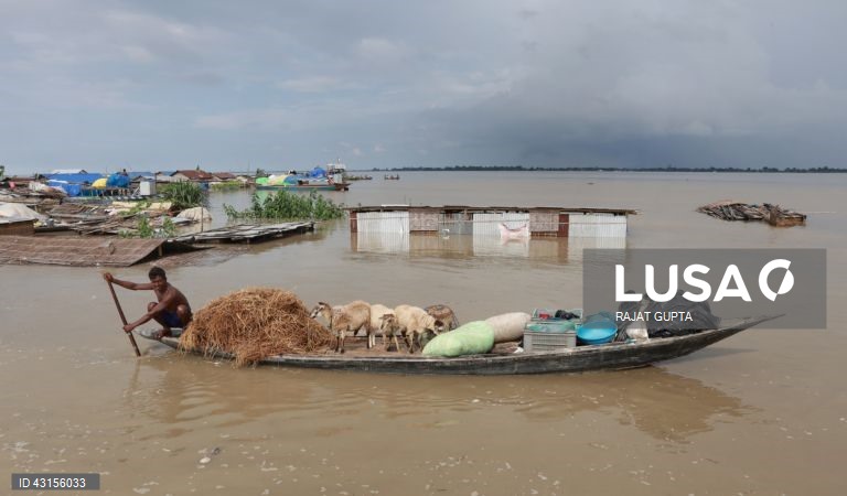 Índia: Cheias no Rio Bramaputra