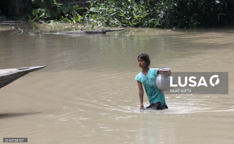 Índia: Cheias no Rio Bramaputra