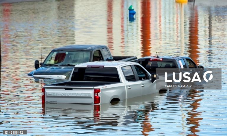 Texas: efeitos da passagem do furacão Beryl em Houston