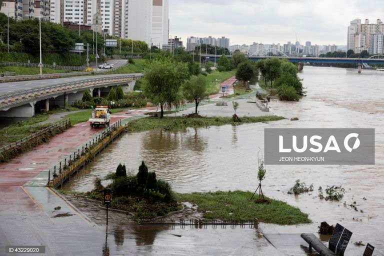 Coreia do Sul: Chuva forte em Seul