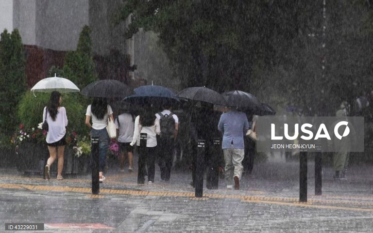 Coreia do Sul: Chuva forte em Seul