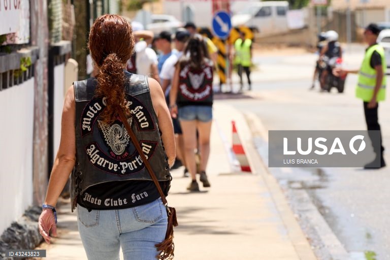 Motards à chegada para participarem na 42ª Concentração Motard de Faro 2024, 19 de Julho de 2024. LUIS BRANCA/LUSA