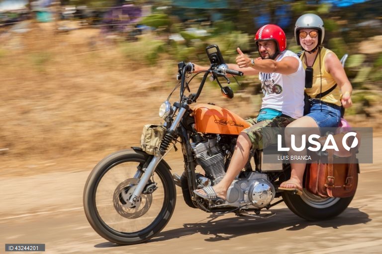 Motards à chegada para participarem na 42ª Concentração Motard de Faro 2024, 19 de julho de 2024. LUIS BRANCA/LUSA