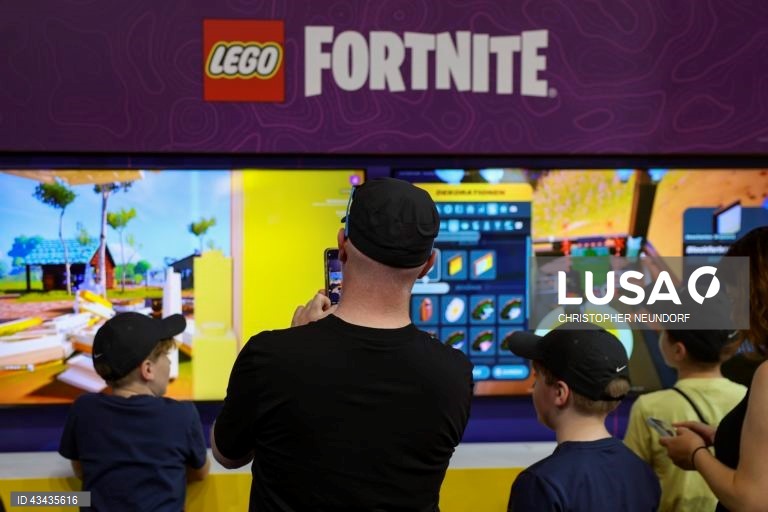 Feira de jogos de computador e vídeo Gamescom em Colónia