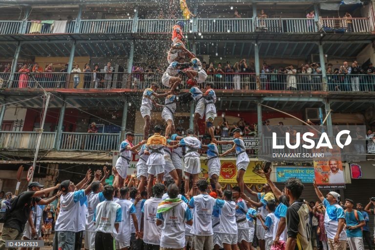 Índia: festival hindu Janmashtami em Bombaim