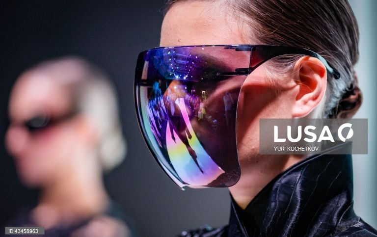 Rússia: Desfile de moda em Moscovo