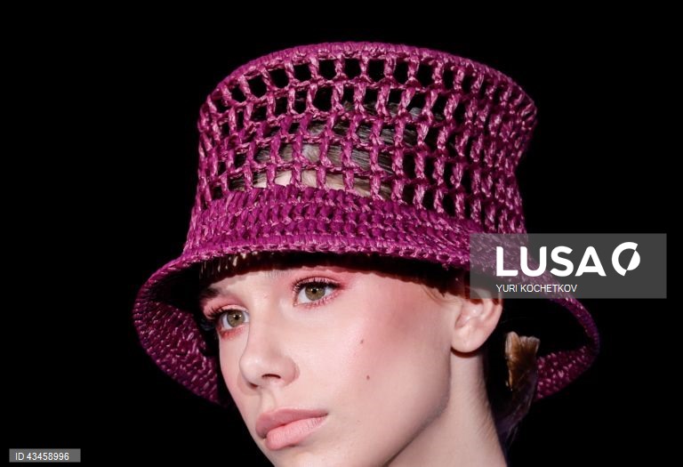 Rússia: Desfile de moda em Moscovo