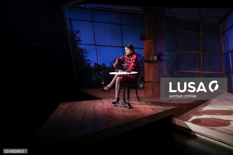 Teatro: Ensaio de imprensa do espetáculo “Monóculo, Retrato de S. Von Harden”